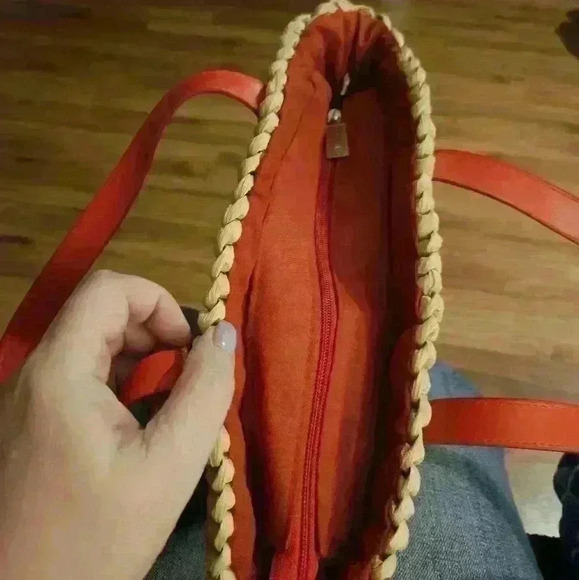 Sun N Sand Red & Tan small straw purse. - Picture 3 of 10
